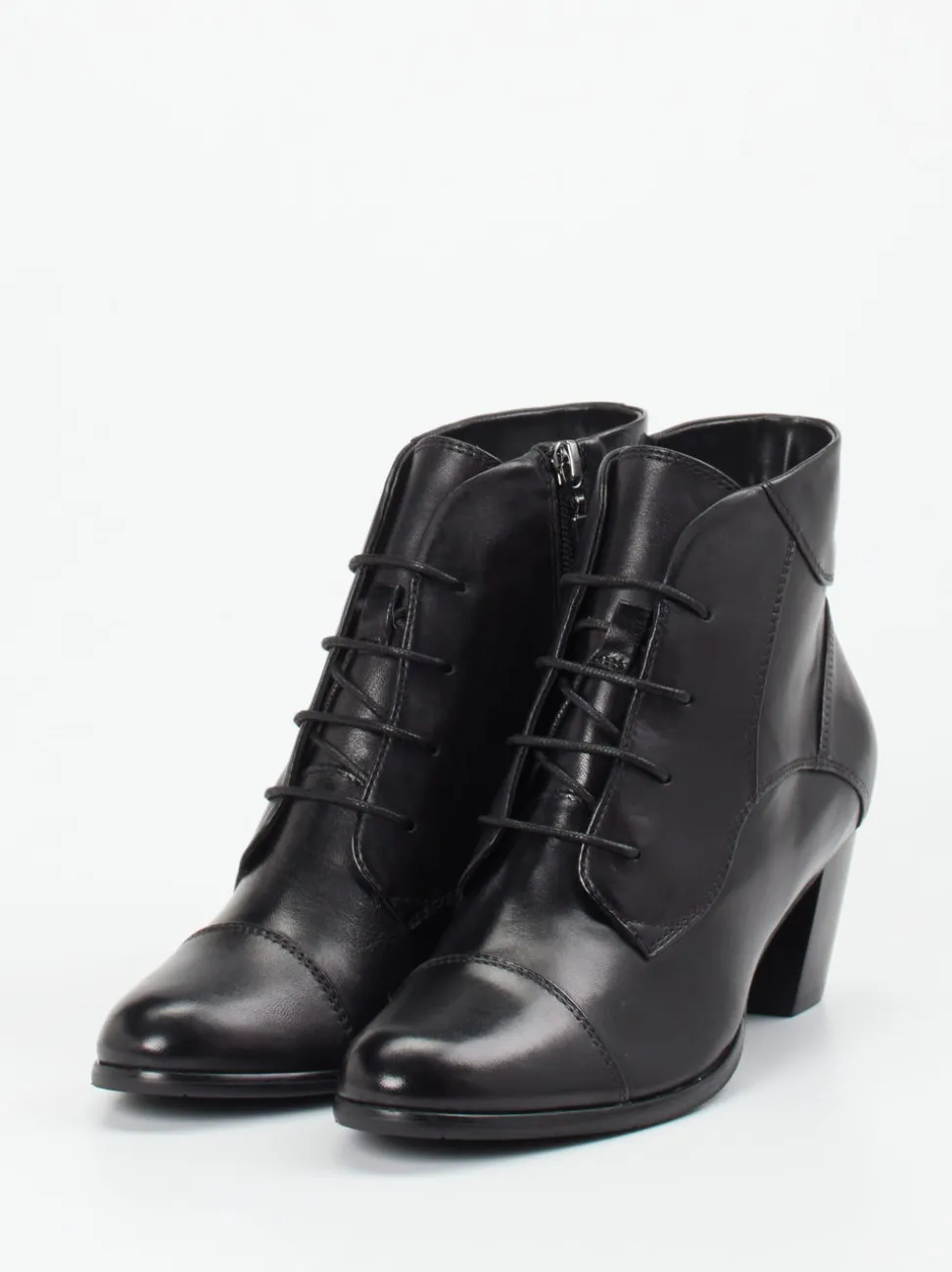 Ralph Harrison – Schnürstiefelette aus Lammleder schwarz