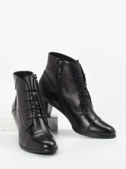 Ralph Harrison – Schnürstiefelette aus Lammleder schwarz