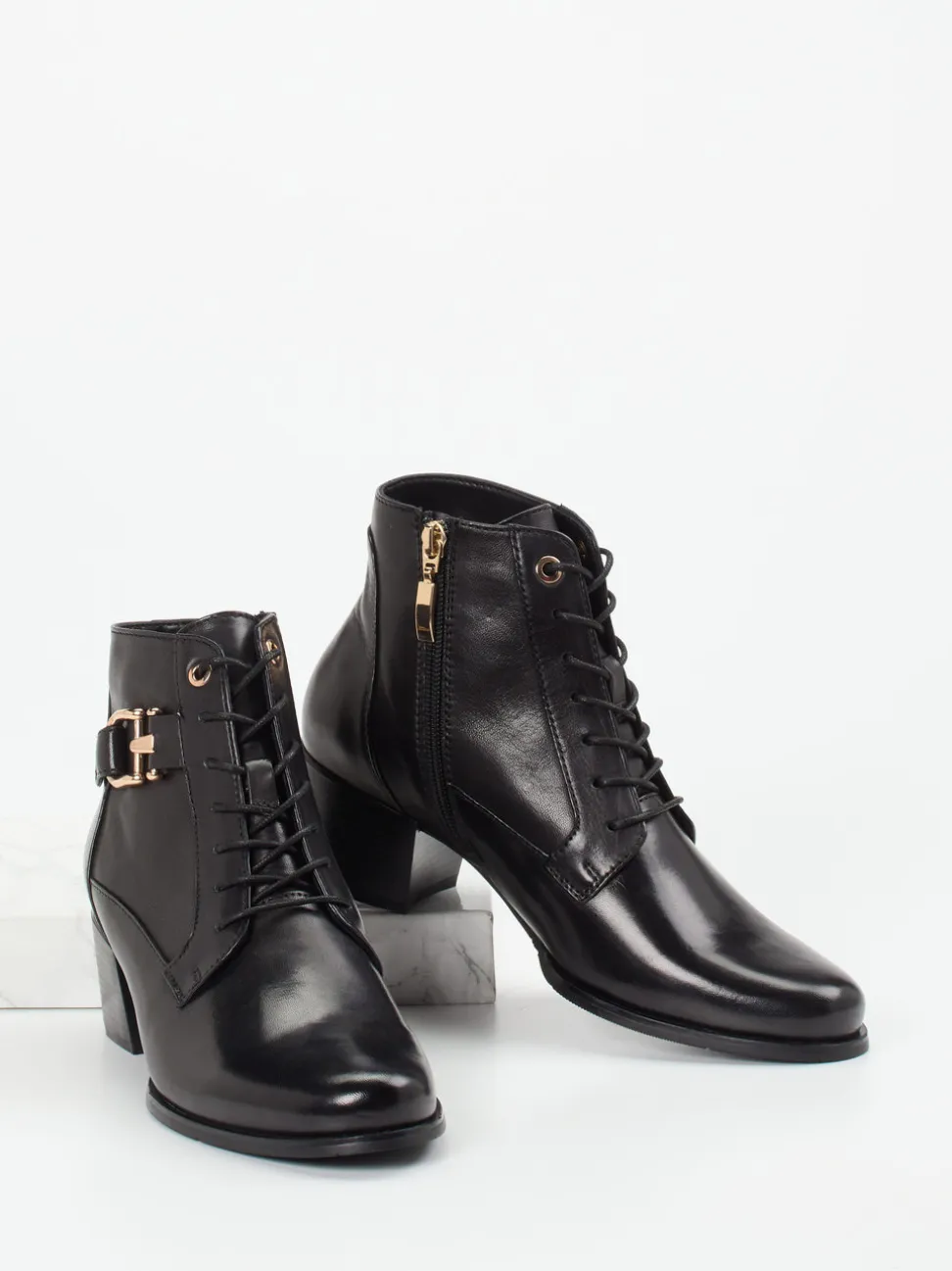 Ralph Harrison – Schnürstiefelette aus Lammleder schwarz