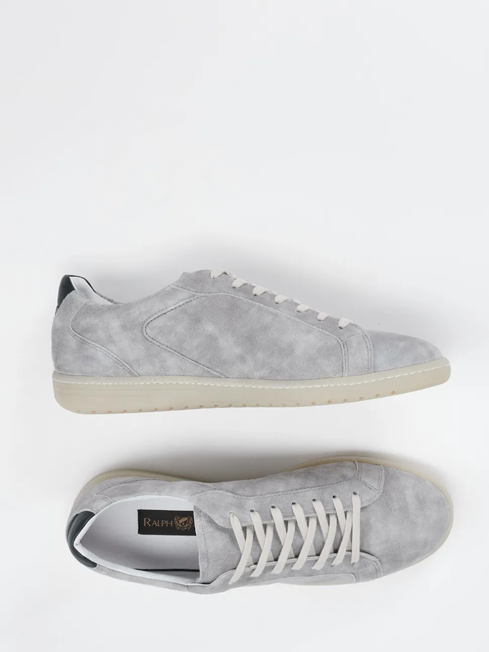 Ralph Harrison – Sneaker aus Veloursleder hellgrau