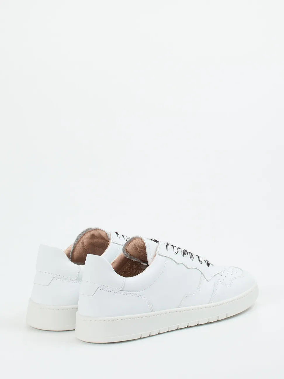 Ralph Harrison – Sneaker aus Kalbleder in Weiß