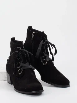 Ralph Harrison – Stiefelette aus Veloursleder Schwarz