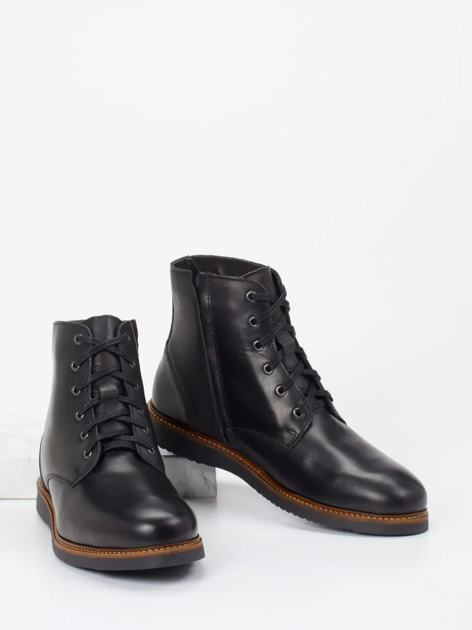Ralph Harrison Country – Schnürboots aus Fettleder Schwarz
