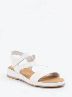 Sandale