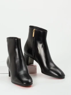 Santoni – Ankle Boots aus Lammleder in Schwarz