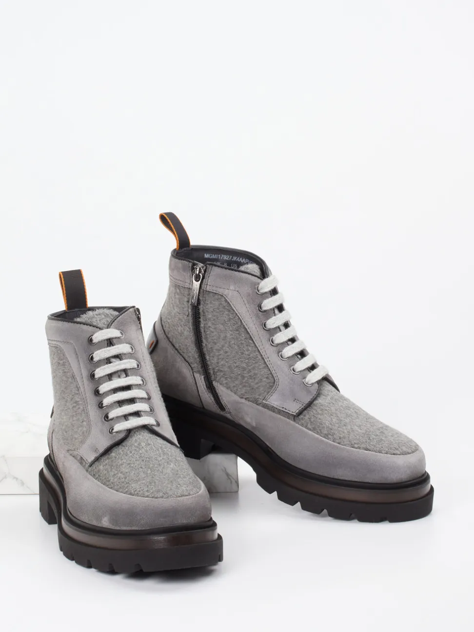 Santoni – Schnürboots aus Veloursleder grau