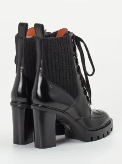 Santoni – Schnürstiefelette aus Hochglanzleder Schwarz