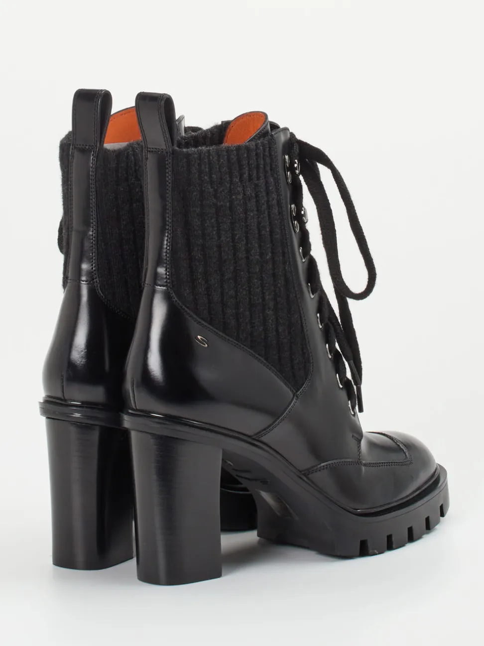 Santoni – Schnürstiefelette aus Hochglanzleder Schwarz