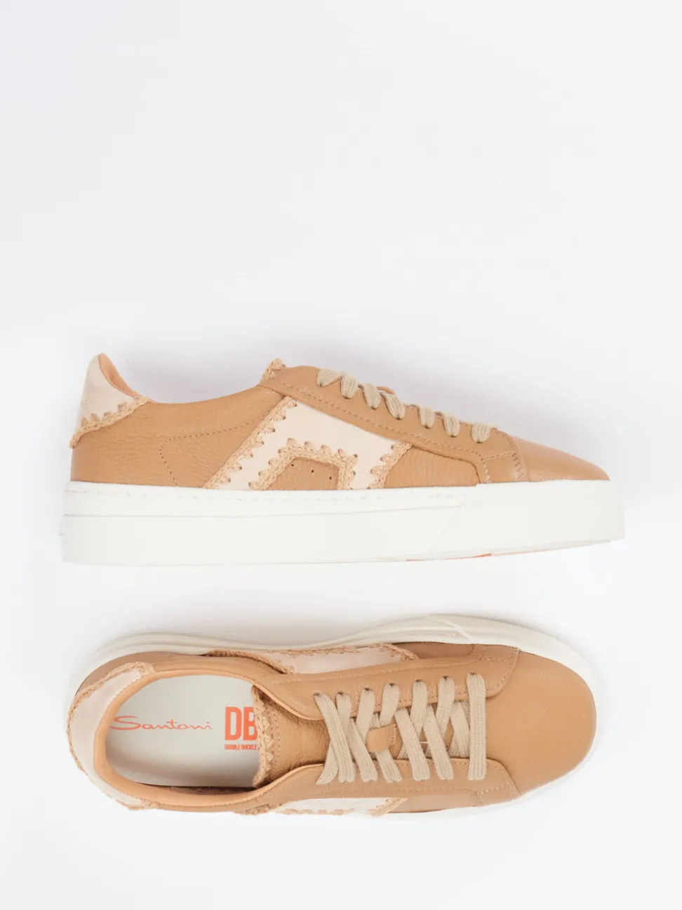 Santoni – Sneaker aus Kalbleder in Karamellbraun