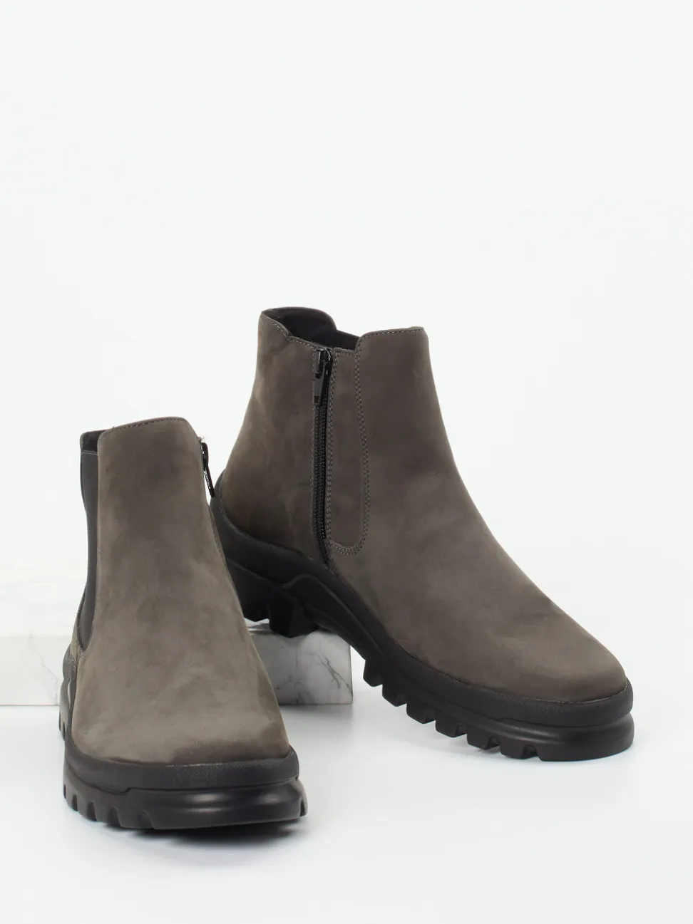 Semler – Chelsea Boots aus Nubukleder schlammgrau