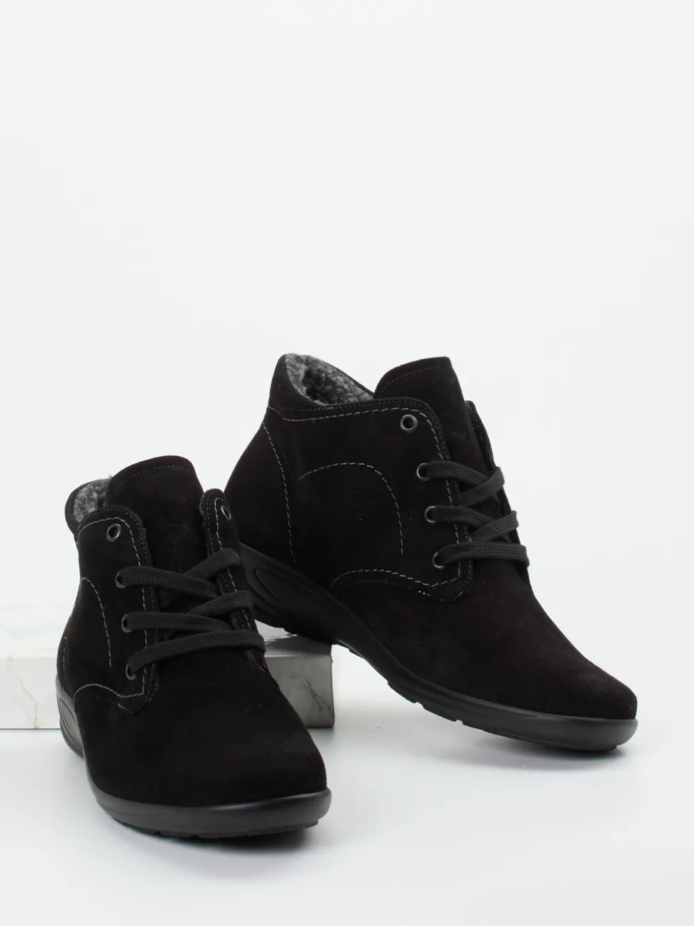 Semler – Schnürboots aus Veloursleder schwarz