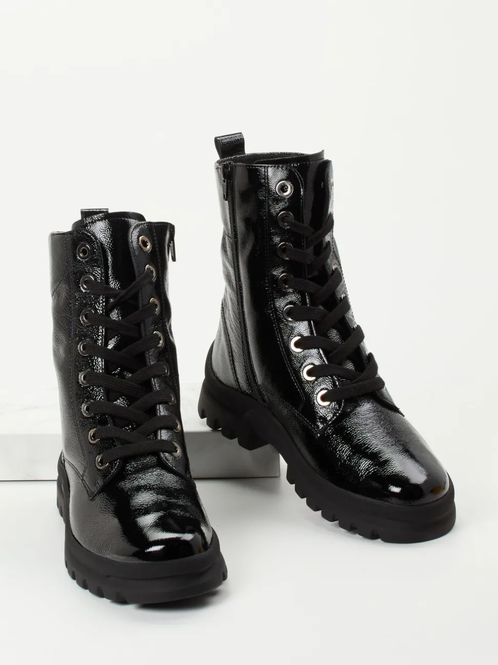 Semler – Schnürstiefelette aus Lackleder schwarz