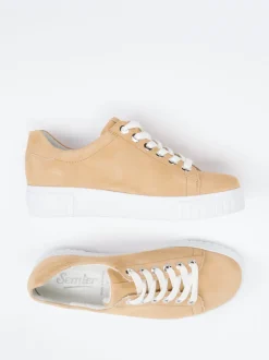 Semler – Sneaker aus Veloursleder in Beige