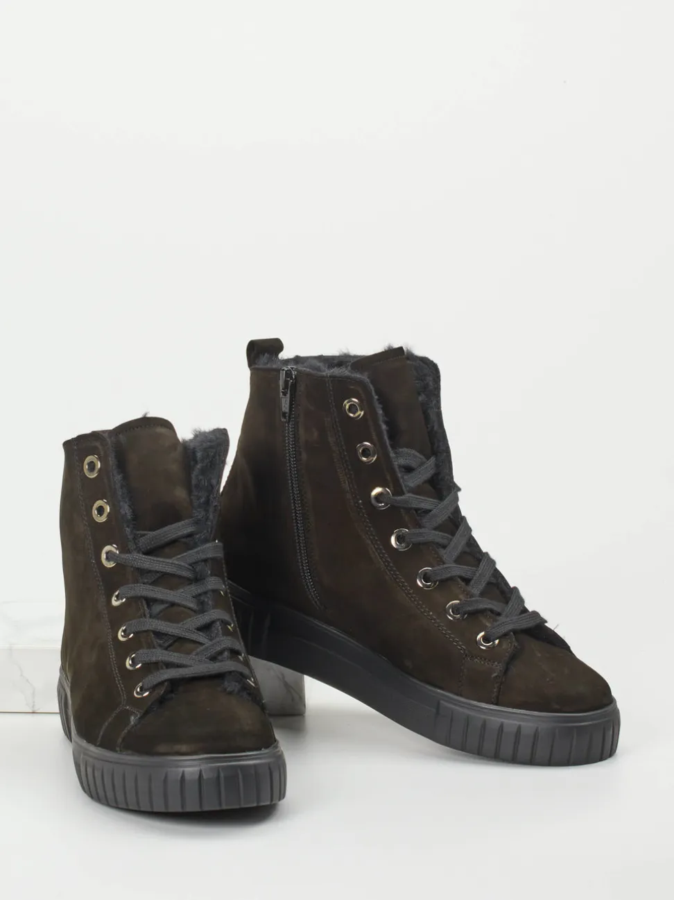 Semler – Stiefelette aus Nubukleder in Schwarz