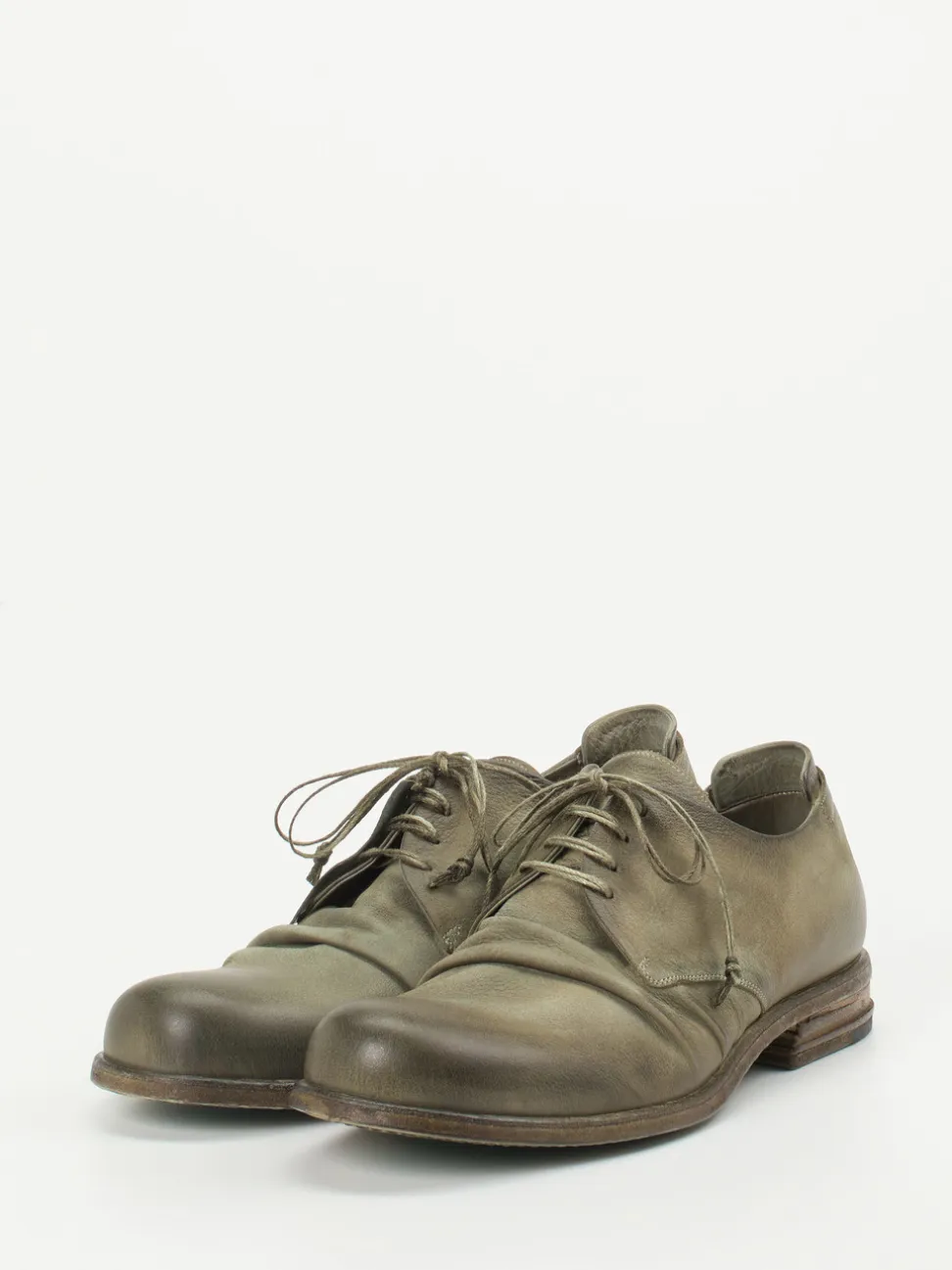 Shoto – Derby-Schnürschuh aus Büffelleder schlammgrün