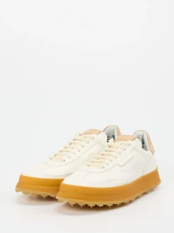 Shoto – Sneaker aus Büffelleder in Cremeweiß