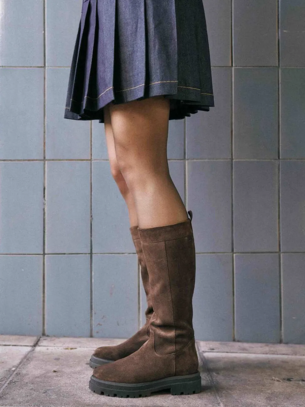 Sioux – Kniehohe Stiefel aus Veloursleder braun