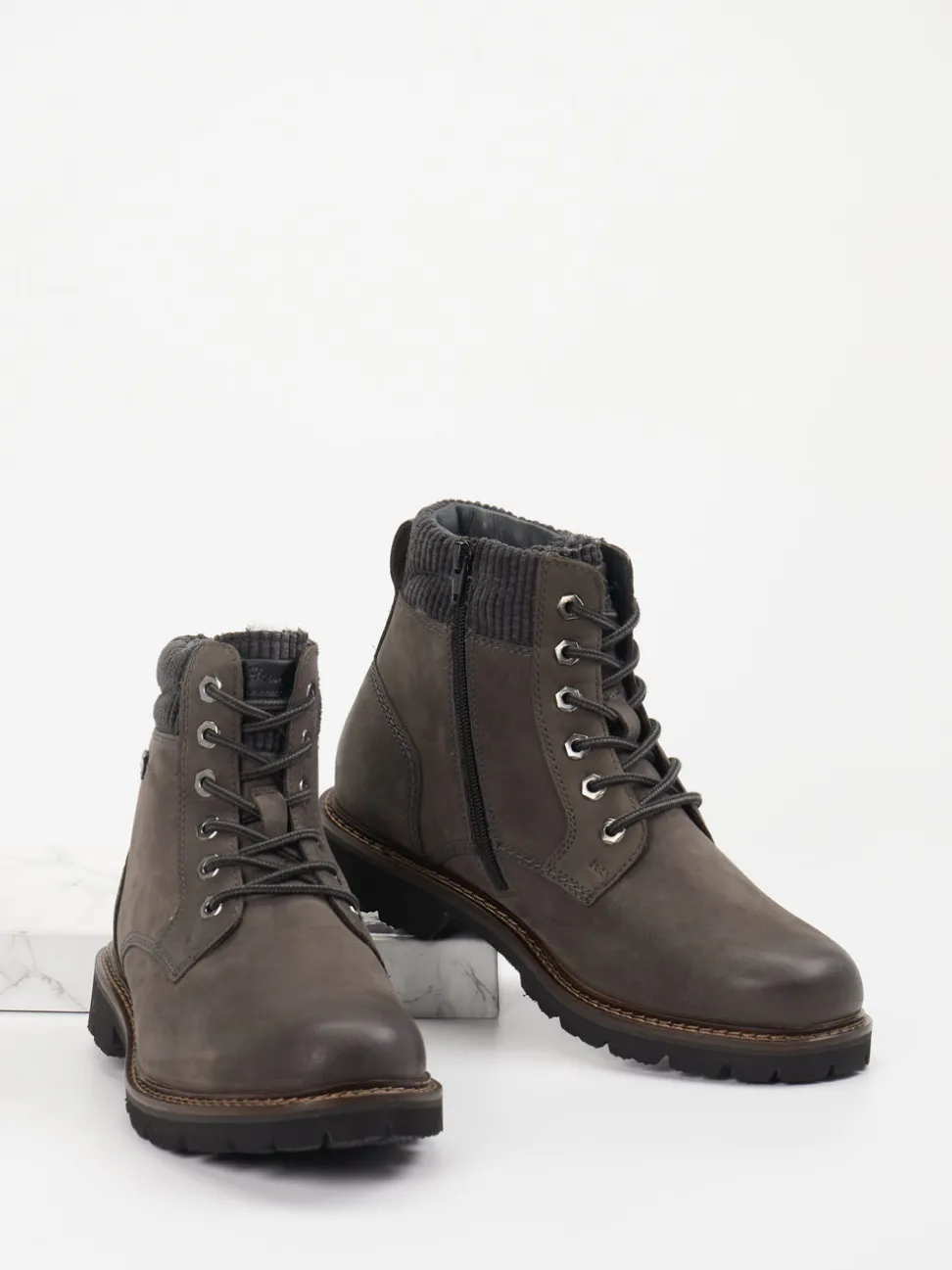 Sioux – Schnürboots aus Nubukleder Anthrazitgrau