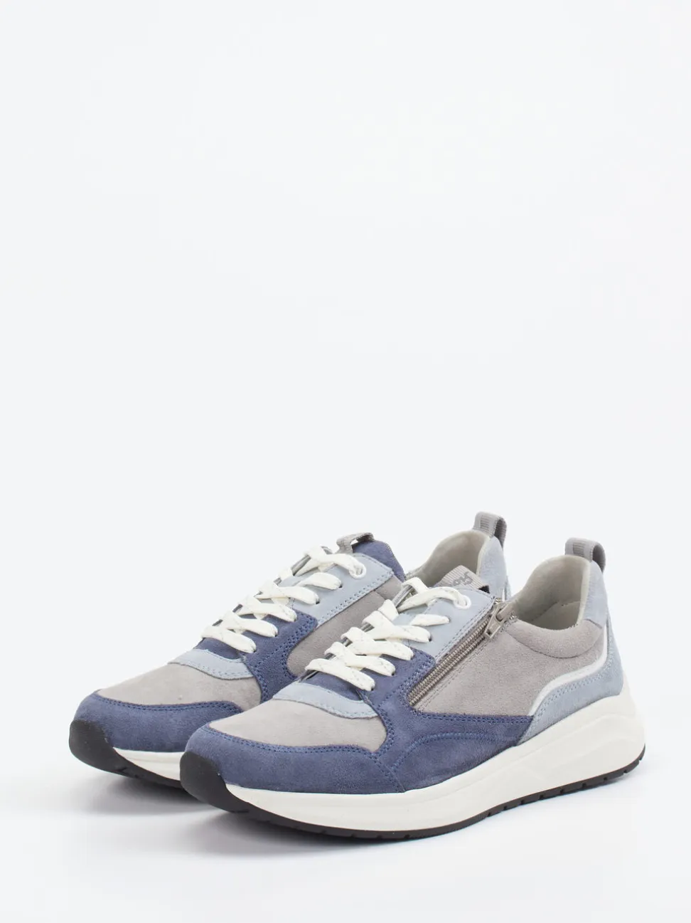 Sioux – Sneaker aus Veloursleder in Graublau