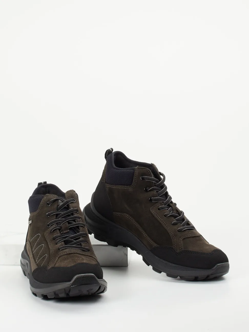 Sioux – Wanderschuhe aus Veloursleder Dunkelbraun