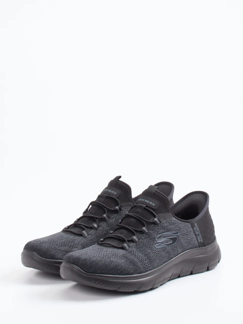 Skechers – Slip-On Sneaker aus gestricktem Textil schwarz