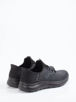 Skechers – Slip-On Sneaker aus gestricktem Textil schwarz