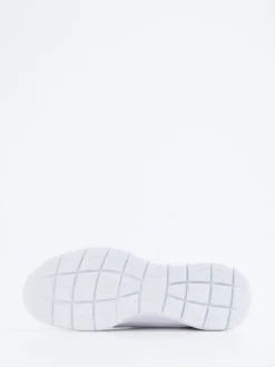Skechers – Slip-On Sneaker aus Mesh-Textil weiß
