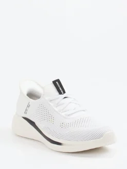Skechers – Slip-On Sneaker aus Textil Weiß