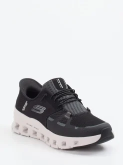 Skechers – Slip-On Sneaker aus Mesh in Schwarz