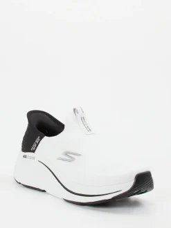 Skechers – Slip-On Sneaker aus gestricktem Textil weiß