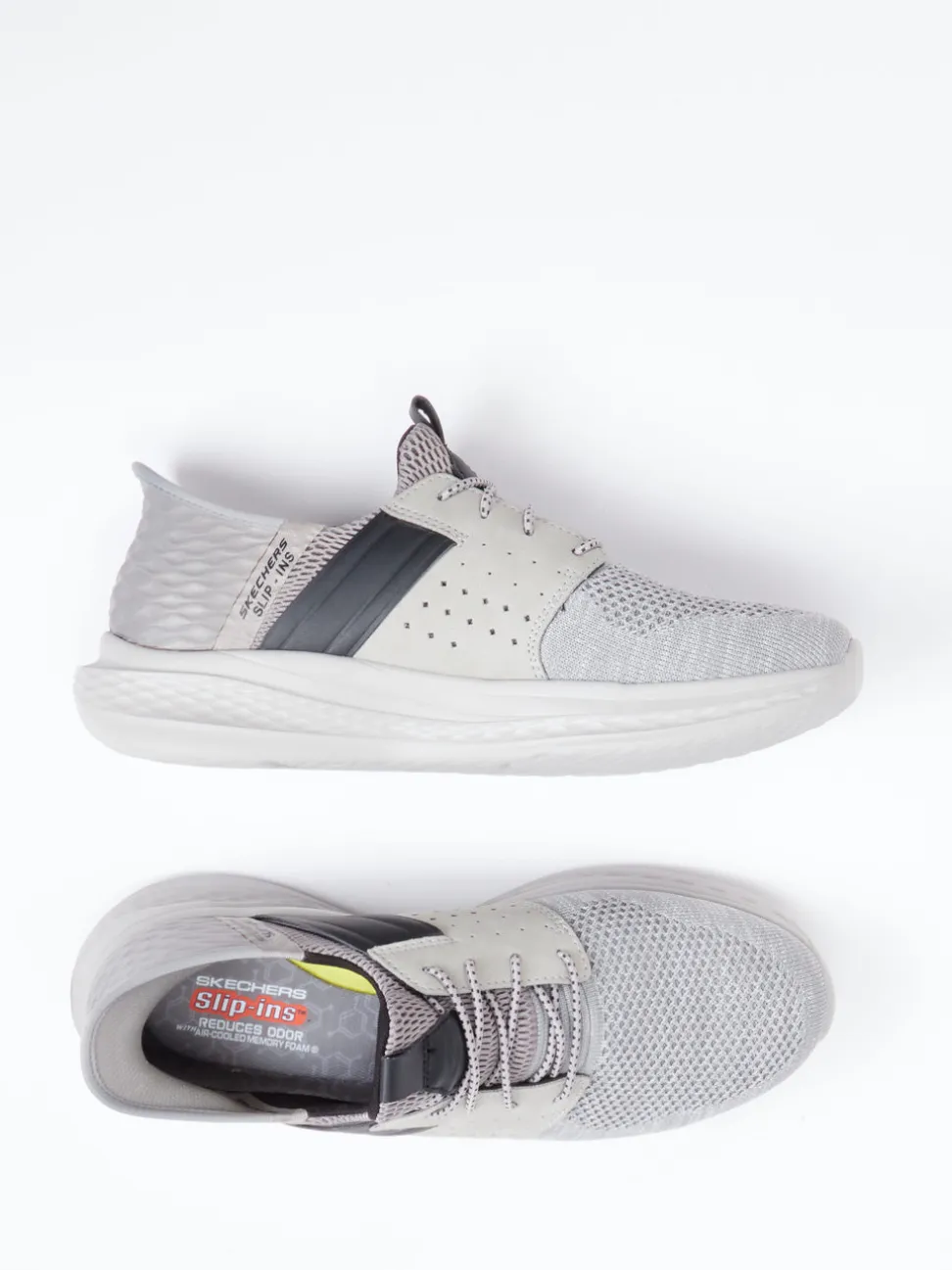 Skechers – Slip-On Sneaker aus Textil in Grau