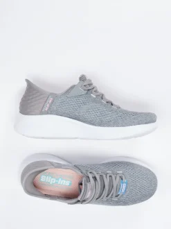 Skechers – Slip-On Sneaker aus Textil Grau