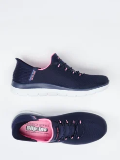 Skechers – Slip-On Sneaker aus Textil in Dunkelblau