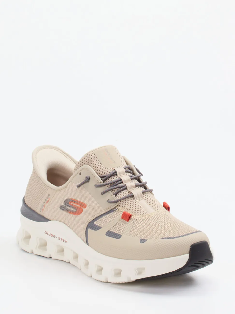 Skechers – Slip-On-Sneaker aus Mesh in Sandbeige