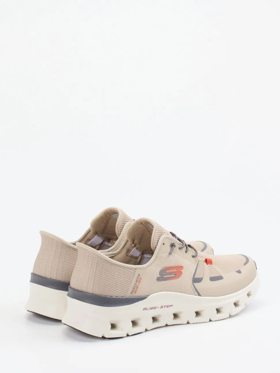 Skechers – Slip-On-Sneaker aus Mesh in Sandbeige
