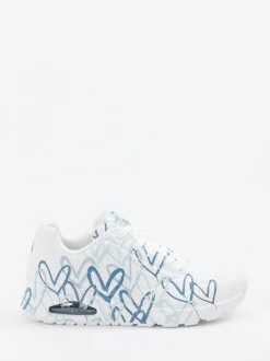 Skechers – Sneaker aus Nubukleder mit Herz-Print