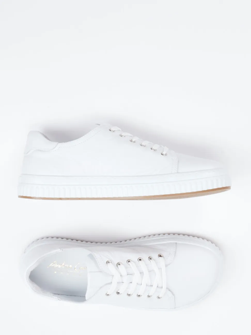 Sneaker