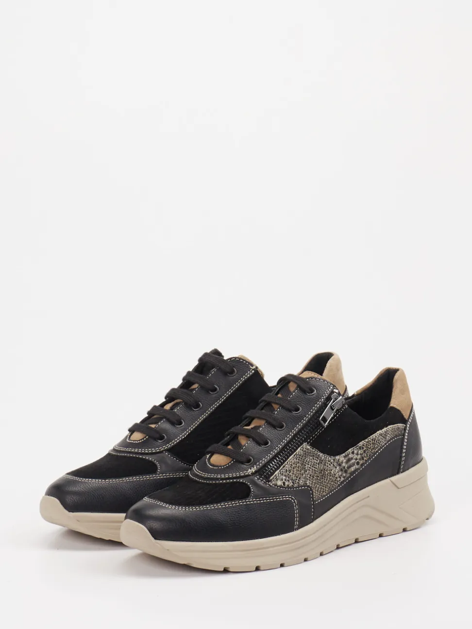 Solidus – Komfort-Sneaker aus Leder schwarz