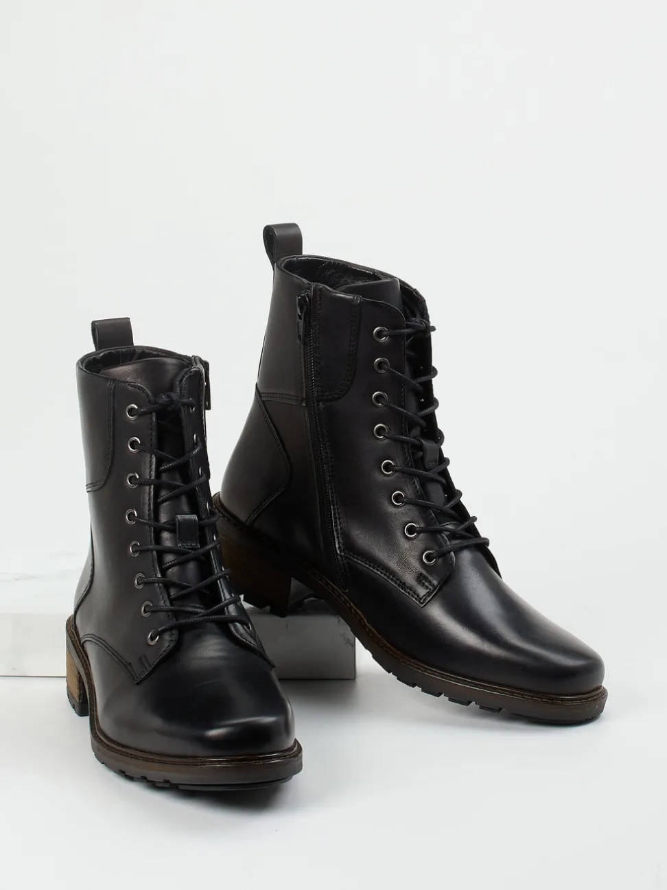 Solidus – Schnürboots aus Kalbleder in Schwarz