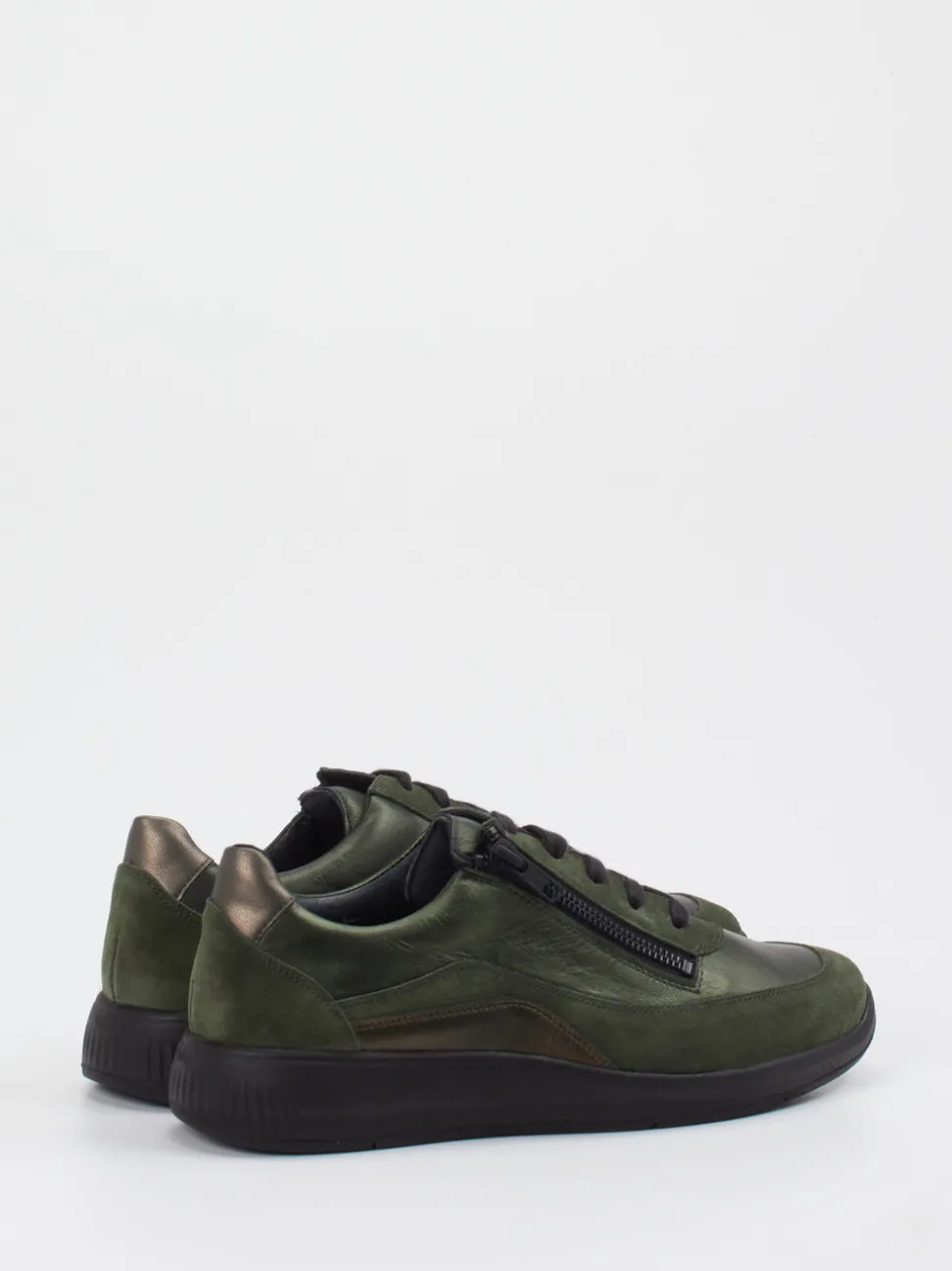 Solidus – Sneaker aus Leder in Olivgrün