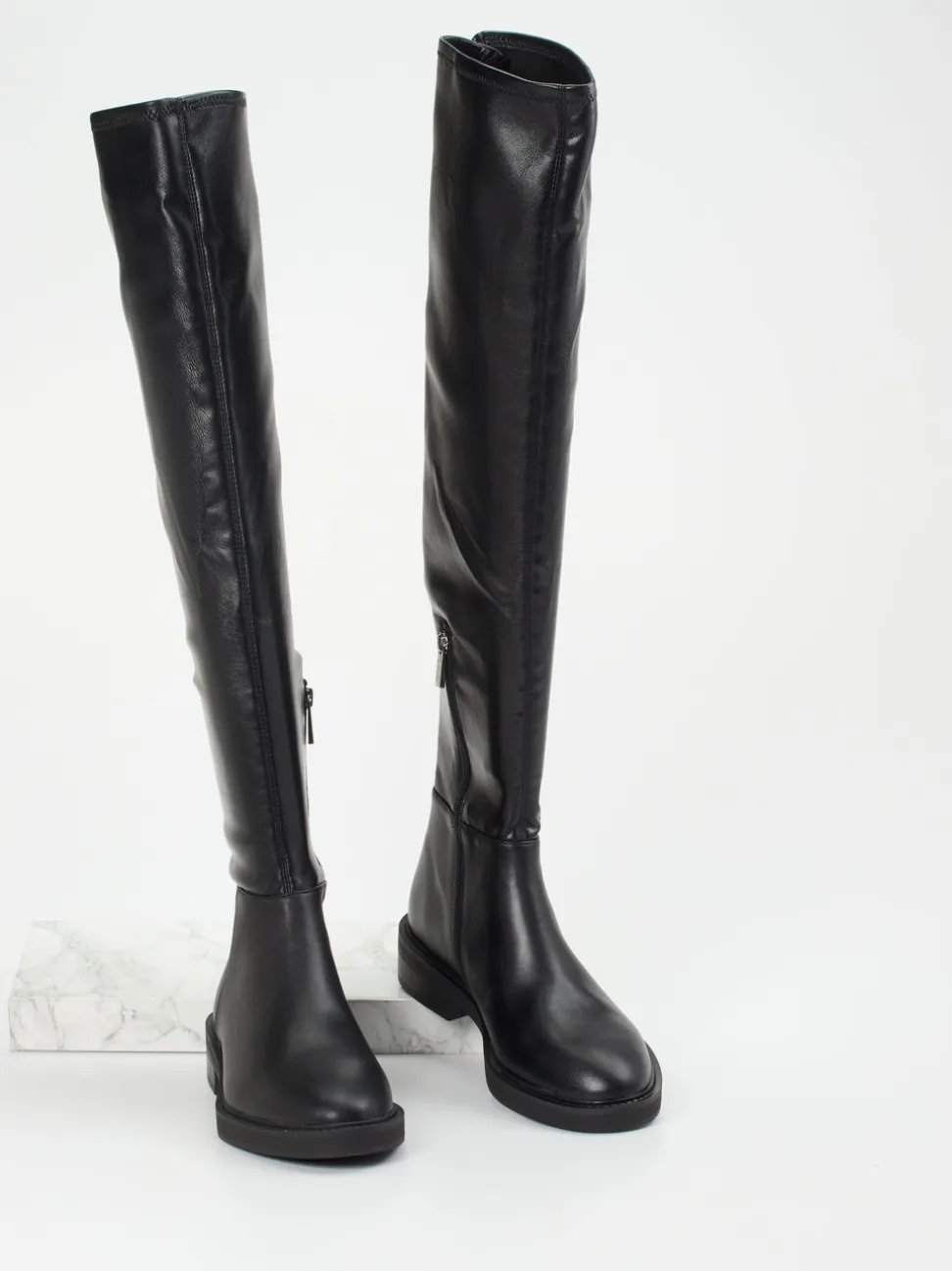 Steve Madden – Overknee-Stiefel aus veganem Glattleder Schwarz