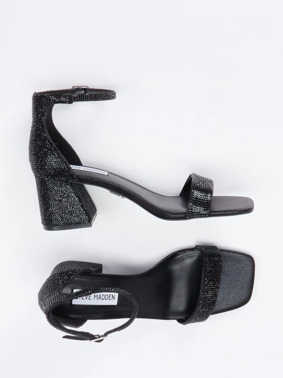 Steve Madden – Sandaletten aus Metallicleder Schwarz