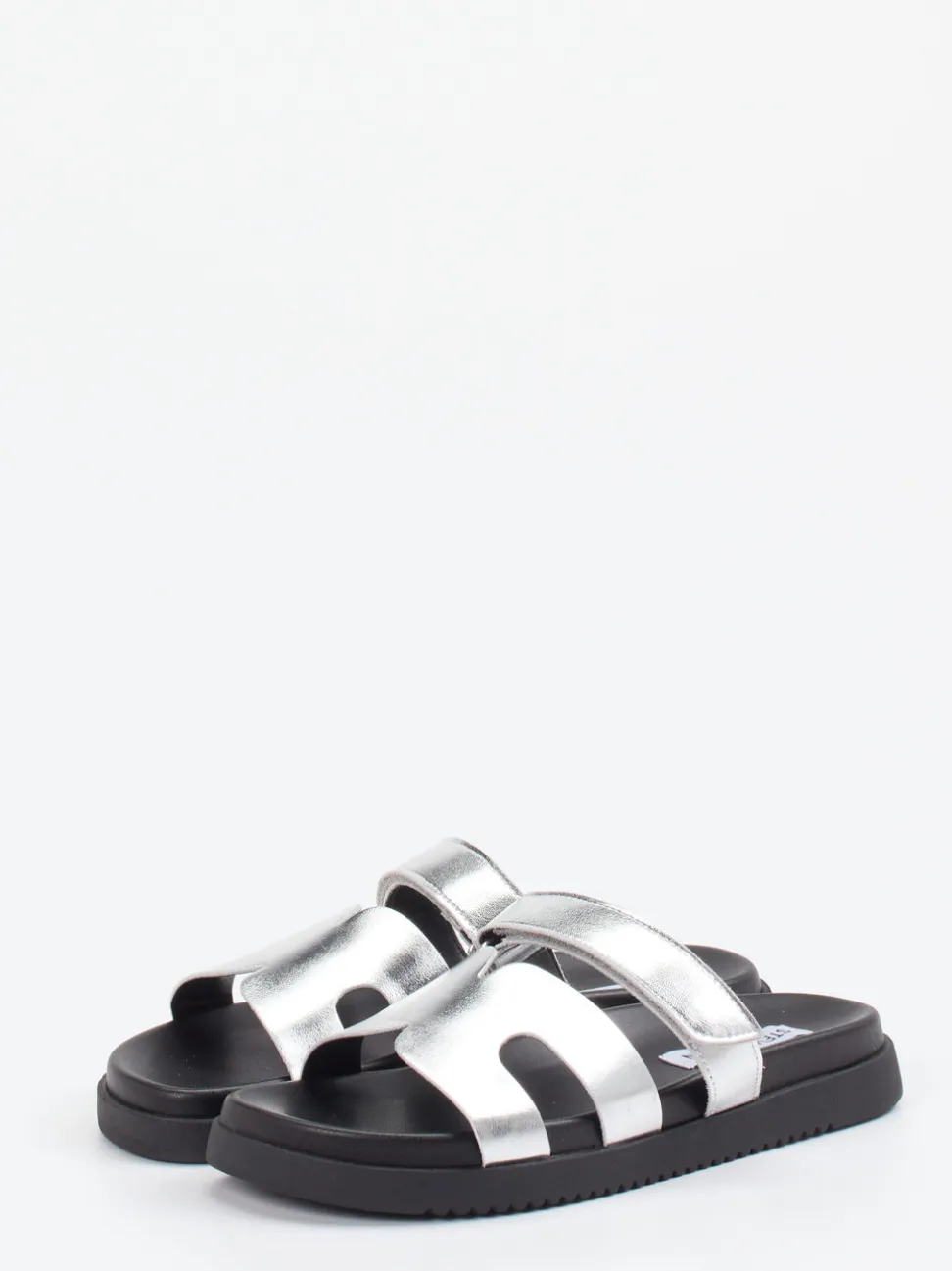 Steve Madden – Slides aus Synthetikleder in Silber