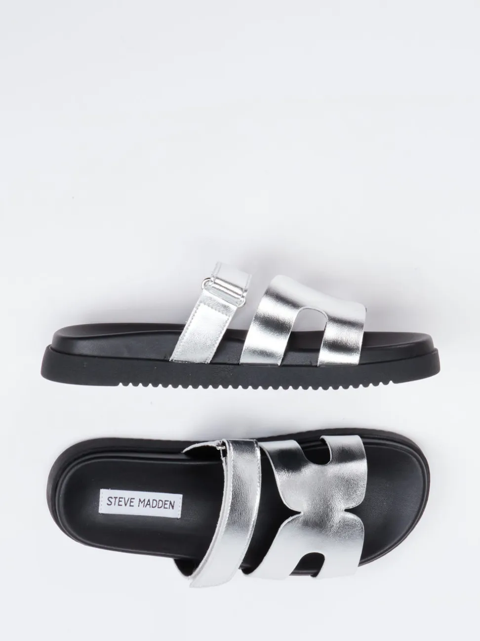 Steve Madden – Slides aus Synthetikleder in Silber