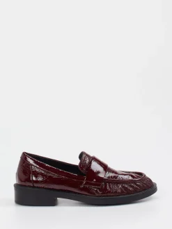 Strategia – Loafer aus Lackleder in Bordeauxrot