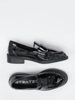 Strategia – Loafer aus Lackleder Schwarz