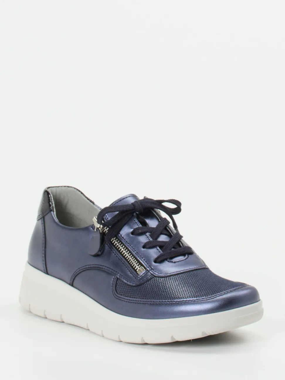 Stuppy – Komfort-Sneaker aus Stretchleder metallicblau