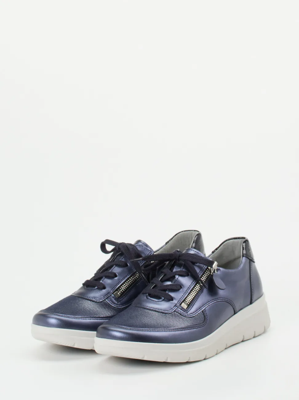 Stuppy – Komfort-Sneaker aus Stretchleder metallicblau