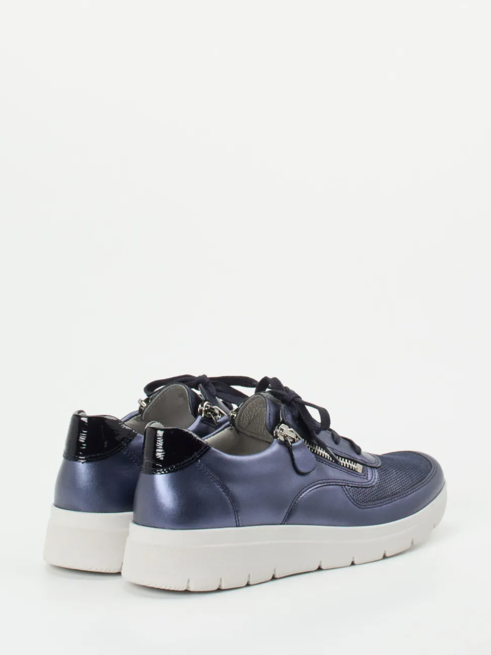 Stuppy – Komfort-Sneaker aus Stretchleder metallicblau