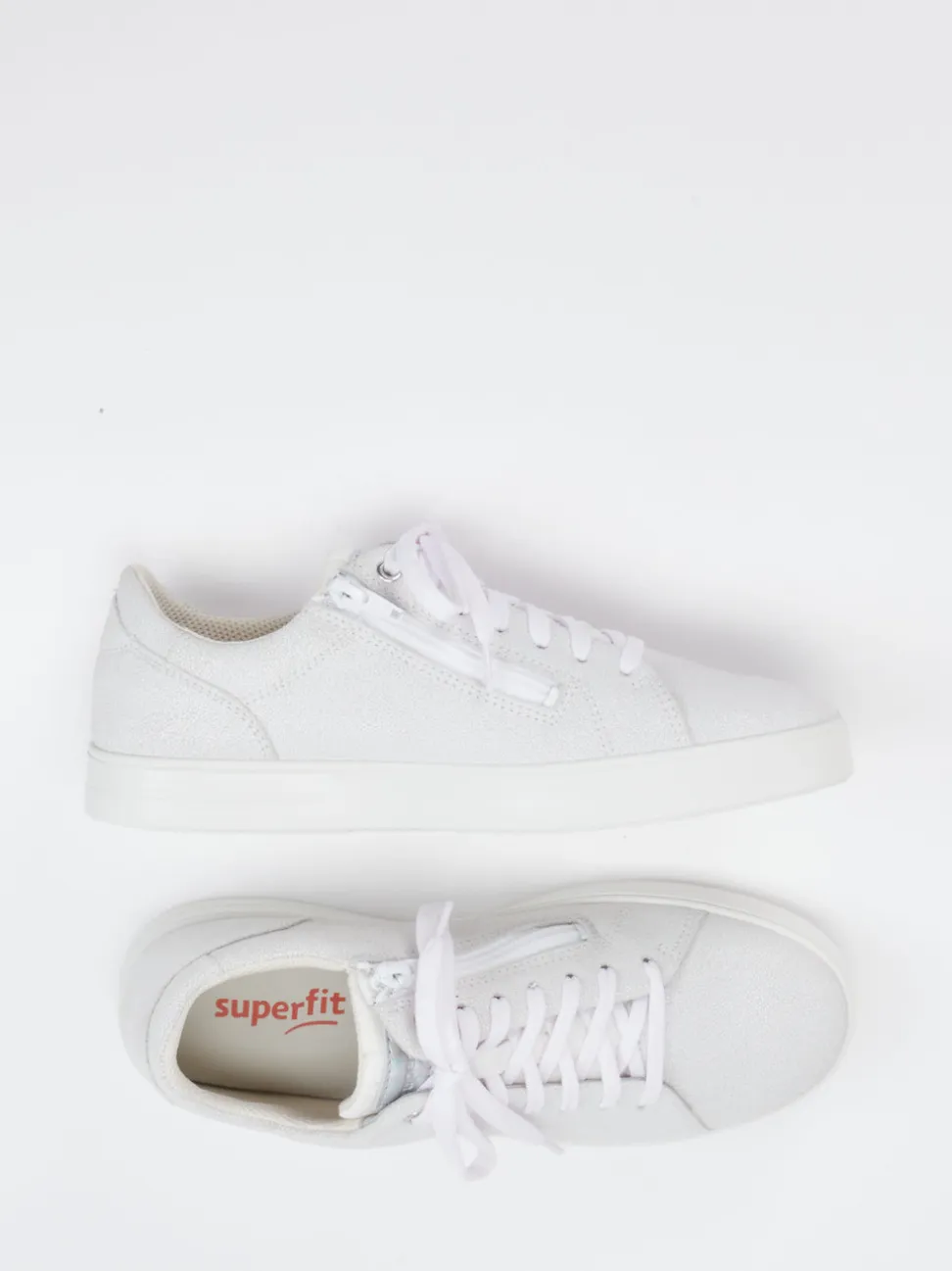 Superfit – Sneaker aus Leder in Hellgrau